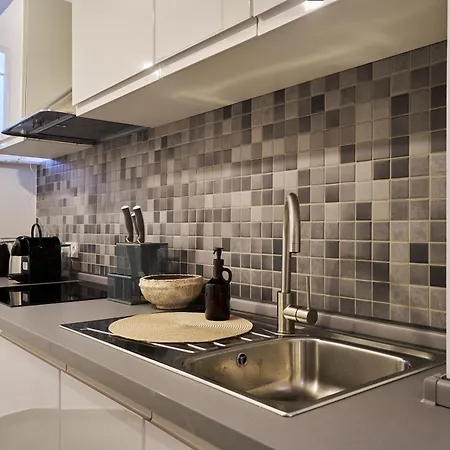 Urban Base For 8 In Mitte Apartment Berlin