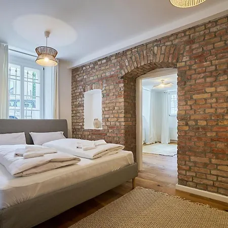 Apartment Urban Base For 8 In Mitte Berlin