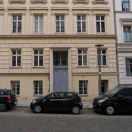 Apartment Urban Base For 8 In Mitte