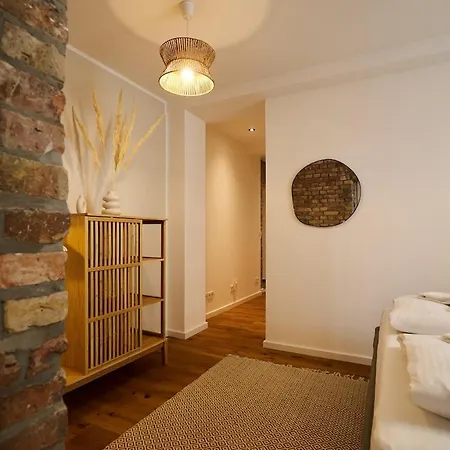 Urban Base For 9 In Mitte Appartement