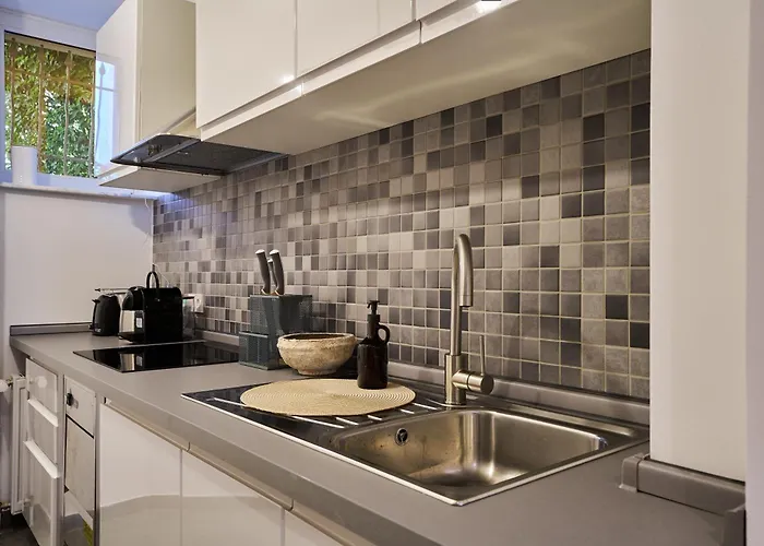 Urban Base For 9 In Mitte Apartment Berlin